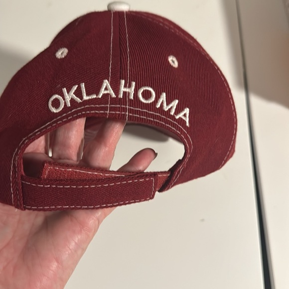 OK / OKLAHOMA Snapback RED Cap/Hat - Picture 3 of 5